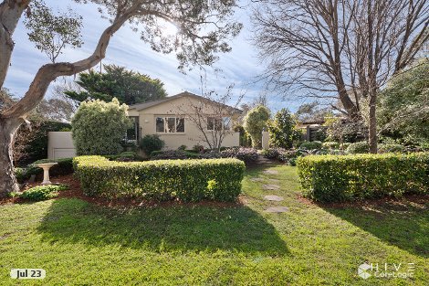 9 Morgan Cres, Curtin, ACT 2605