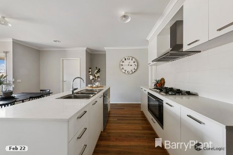 8 Peat Ave, Thornhill Park, VIC 3335