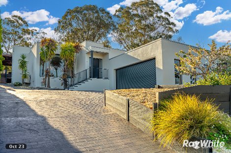 11 Balmoral Dr, Golden Square, VIC 3555