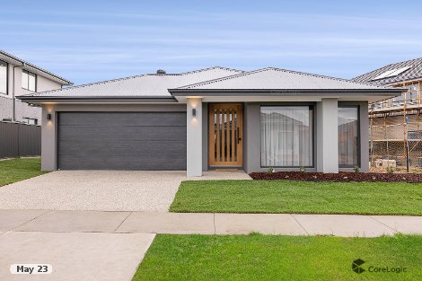 39 Grainger Pde, Lucas, VIC 3350