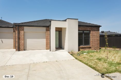 5 Liliane Pl, Lake Gardens, VIC 3355