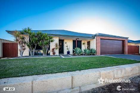 5 Essie St, Wandina, WA 6530