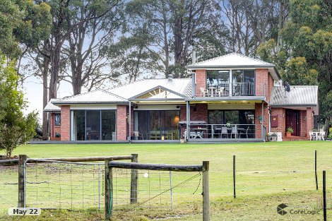 99 Lyons Rd, Navigators, VIC 3352