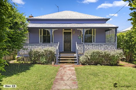 26 Eleanor St, East Toowoomba, QLD 4350