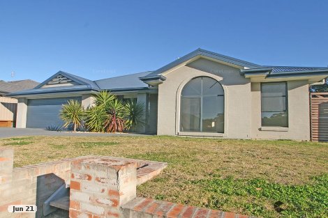 11 Seaberry St, Sussex Inlet, NSW 2540