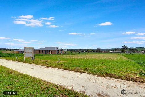 7 Ridge Bvd, Yinnar, VIC 3869