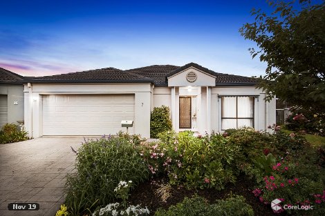 7 Birch Gr, Strathdale, VIC 3550