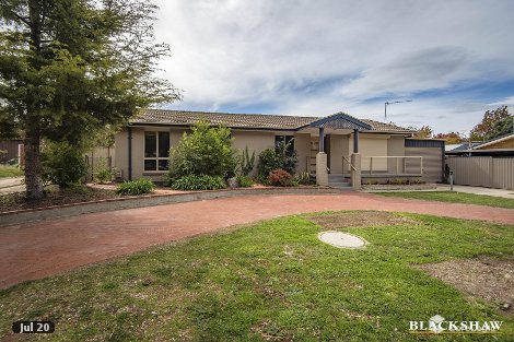 4 Burnell Pl, Monash, ACT 2904