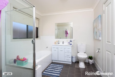 2/50 Paldi Cres, Glenfield Park, NSW 2650