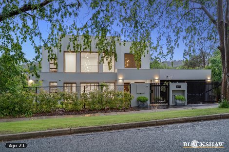 9 Macartney Cres, Deakin, ACT 2600