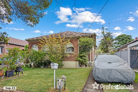 18 Edgbaston Rd, Beverly Hills, NSW 2209