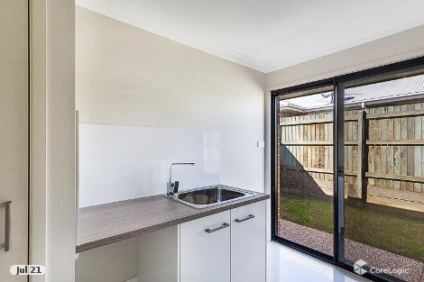 39 Pugh St, Middle Ridge, QLD 4350