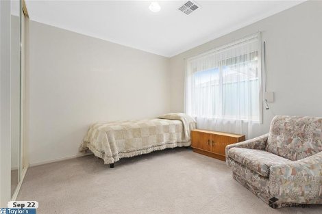 24 Holmeswood Ct, Para Hills West, SA 5096