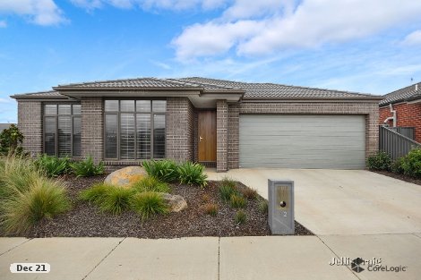 12 Paterson St, Lucas, VIC 3350