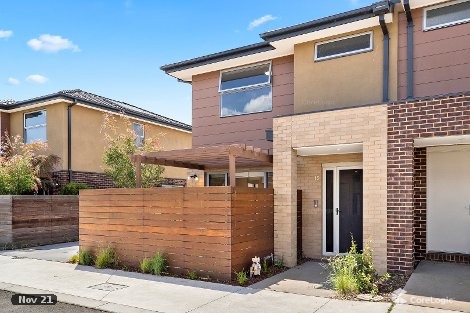 15 Emica Pde, Knoxfield, VIC 3180