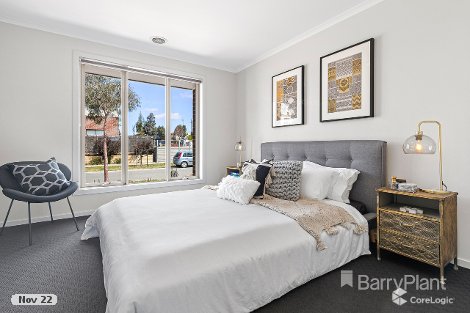 9 Mickleham Dr, Cranbourne North, VIC 3977