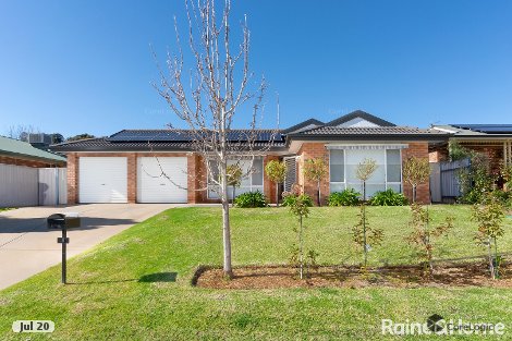 9 Kenneally St, Kooringal, NSW 2650