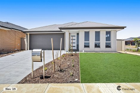 25 Swan Bvd, Winter Valley, VIC 3358