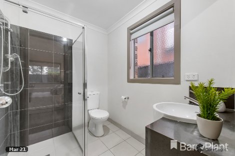 27 Pembroke Cres, Derrimut, VIC 3026