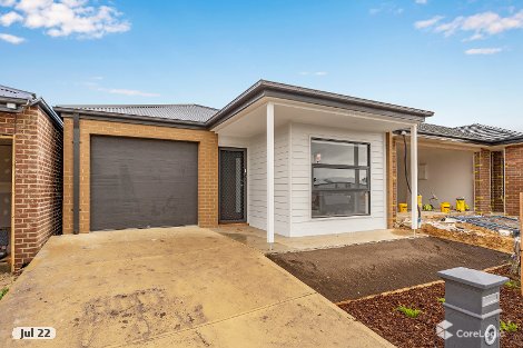 10 Lahore Cl, Mount Cottrell, VIC 3024