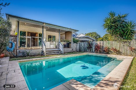 24 Ashford St, Shorncliffe, QLD 4017