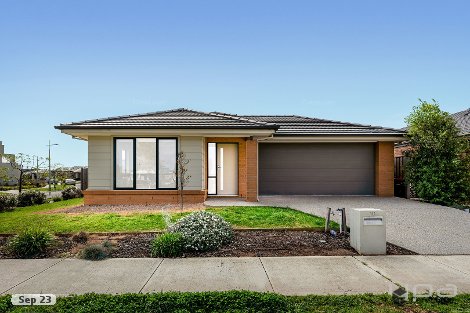 16 Leafy Rd, Werribee, VIC 3030