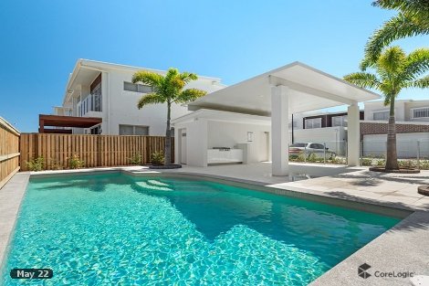 18/1 Waters Cl, Hope Island, QLD 4212