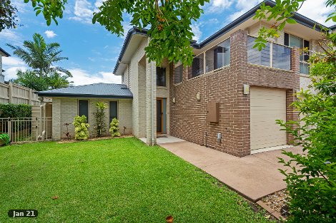 1/16 Long Island Dr, Windaroo, QLD 4207