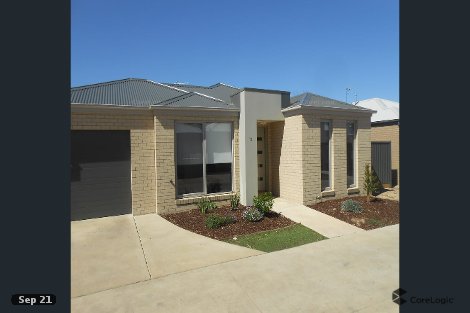 12 Pozieres Pl, Sebastopol, VIC 3356