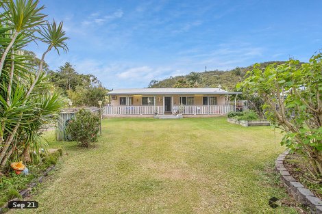 8 Kataryn Ave, Grasstree Beach, QLD 4740