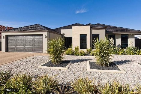 30 Farnborough Pkwy, The Vines, WA 6069