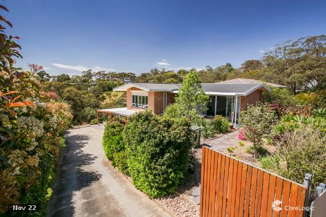 8 Yurilla Dr, Bellevue Heights, SA 5050