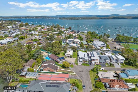 1/11 St Johns Dr, Croudace Bay, NSW 2280