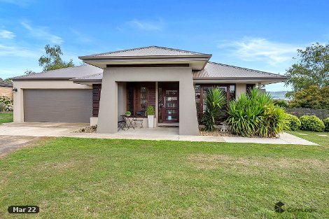 18 Gwen Pl, Lancefield, VIC 3435