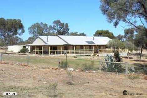 55 Holland Rd, Myers Flat, VIC 3556