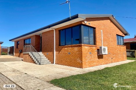 27 West St, Upper Burnie, TAS 7320