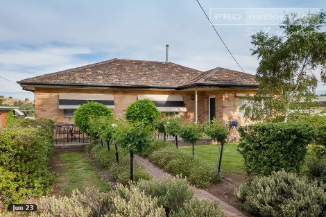 33 Grove St, Kooringal, NSW 2650