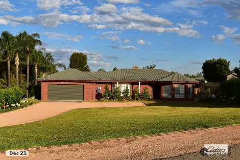 11 Hunt Dr, Robinvale, VIC 3549