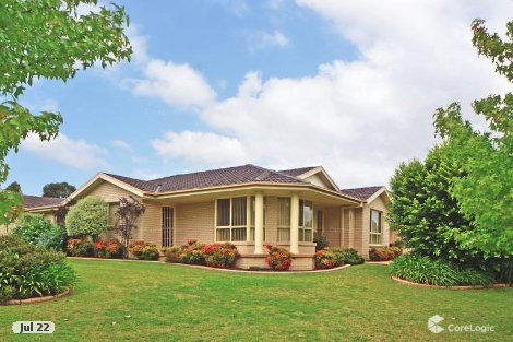 1 Gardenia Cres, Bomaderry, NSW 2541