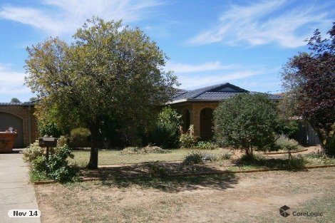 11 Bass St, Lake Albert, NSW 2650