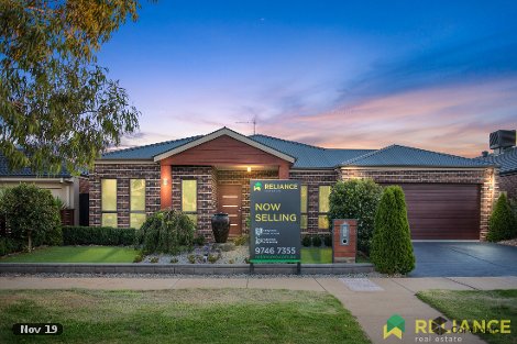 35 Castletown Bvd, Weir Views, VIC 3338