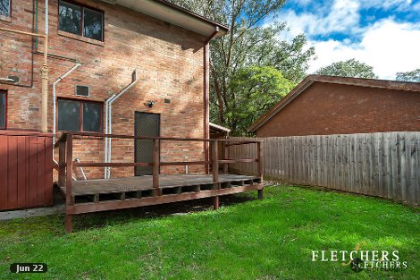 2/8 Howell Ct, Research, VIC 3095