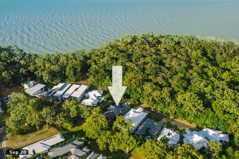 34/2 Coral Coast Dr, Palm Cove, QLD 4879