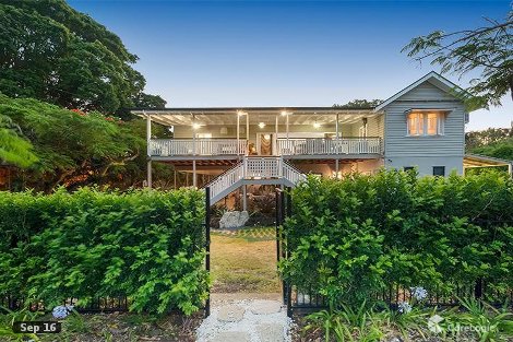 4 Railway Pde, Shorncliffe, QLD 4017