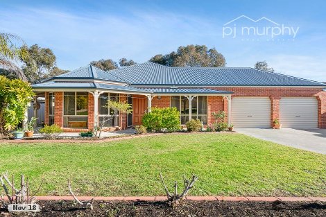 10 Jessica Ct, Tangambalanga, VIC 3691