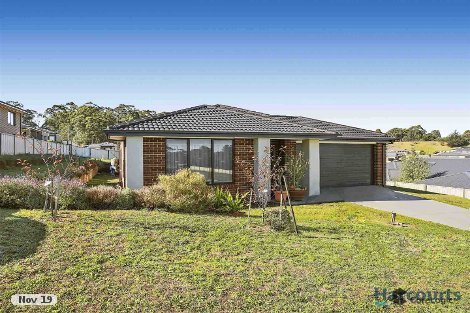 11 Waterford Ct, Drouin, VIC 3818