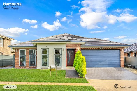 8 Tussock St, Ropes Crossing, NSW 2760