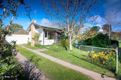 32 Morris Rd, Woodend, VIC 3442