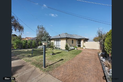 4 Hume Ave, Melton South, VIC 3338