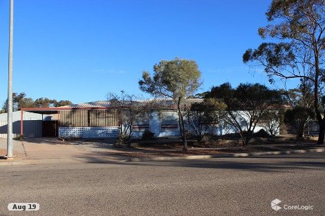 8 Axehead Rd, Roxby Downs, SA 5725